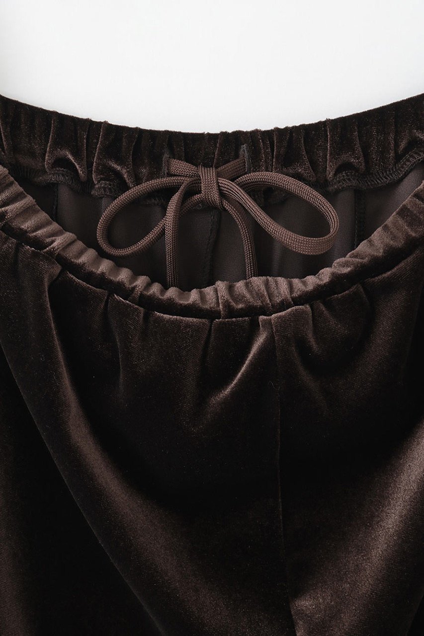 【ハー/HER.】の【8/14 12:00販売開始】ベロアリラックスパンツ 人気、トレンドファッション・服の通販 founy(ファニー) 　ファッション　Fashion　レディースファッション　Fashion for Women　パンツ　Pants & Trousers　2025年　2025　2025-2026秋冬・A/W　Autumn/Winter 2025–26 AW25–26　ストレート　Straight, Straight Cut　ベロア　Velour, Soft Velvet　ワイド　Wide, Wide Fit　エレガント 上品　Elegant　冬　Winter / This Winter　夏　Summer　定番　Standard, Basic Item　A/W・秋冬　Autumn/Winter　other-4|ID: prp329100004636028 ipo3291000000033394129