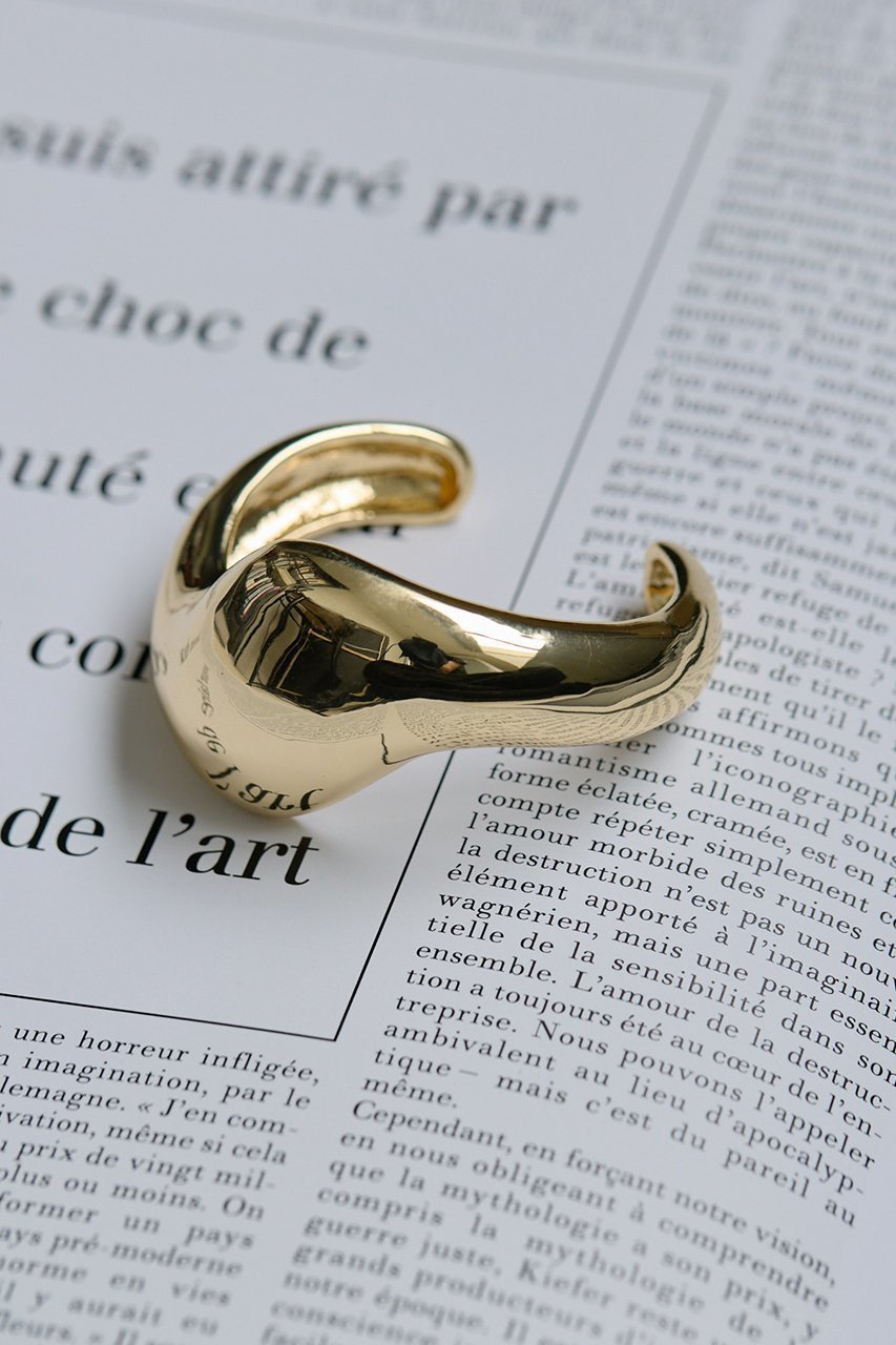 【ウィムガゼット/Whim Gazette】の【THE PAUSE】カーブバングル 人気、トレンドファッション・服の通販 founy(ファニー) 　ファッション　Fashion　レディースファッション　Fashion for Women　ジュエリー　Jewelry　チェーン＆カフブレスレット　Cuff & Chain Bracelets　バングル・カフブレスレット　Bangles & Cuff Bracelets　アクセサリー　Fashion Accessories　ヴィンテージ　Vintage Style　グラデーション　Gradient, Ombre　シルバー　Silver, Metallic Silver　トレンド　Trend, Trending Now　バングル　Bangle, Bracelet　メタリック　Metallic, Shiny Finish　ワーク　Workwear, Utility Style　おすすめ　Recommended / Our Picks　other-4|ID: prp329100004636618 ipo3291000000035713073