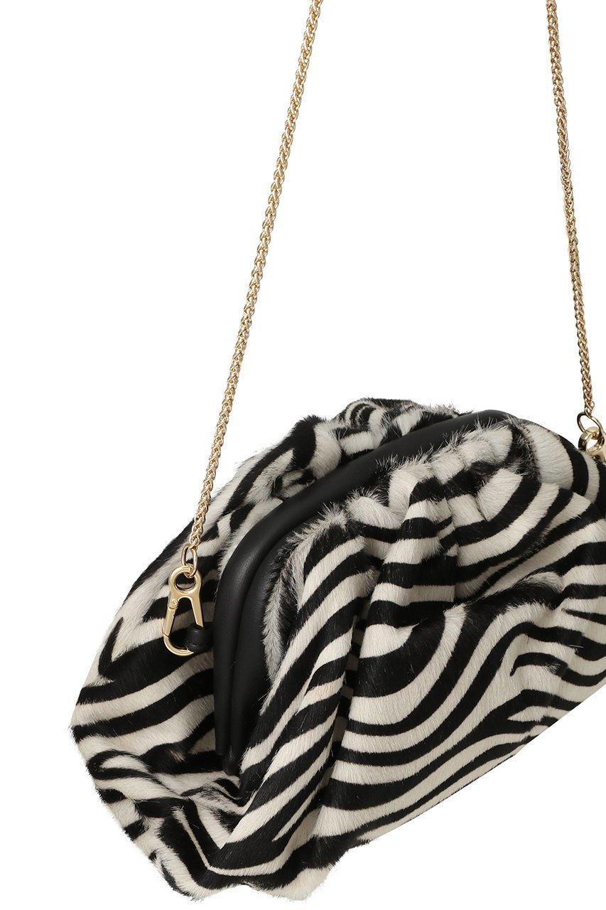 【ウィムガゼット/Whim Gazette】の【INNUE】ZebraチェーンクラッチBAG 人気、トレンドファッション・服の通販 founy(ファニー) 　ファッション　Fashion　レディースファッション　Fashion for Women　バッグ　Bags　2025年　2025　2025-2026秋冬・A/W　Autumn/Winter 2025–26 AW25–26　おすすめ　Recommended / Our Picks　クラッチ　Clutch, Clutch Bag　コンパクト　Compact, Small Size　チェーン　Chain, Chain Strap　フォルム　Silhouette, Form　A/W・秋冬　Autumn/Winter　other-4|ID: prp329100004636640 ipo3291000000033406965