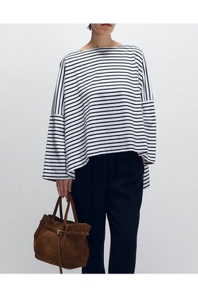 【プルミエ アロンディスモン/1er Arrondissement】 【別注】【COGTHEBIGSMOKE】“ANNA TOP”ボーダートップス人気、トレンドファッション・服の通販 founy(ファニー) ファッション Fashion レディースファッション Fashion for Women トップス・カットソー Cut & Sew Tops シャツ・ブラウス・オフィスカジュアル Elegant Blouses & Button-Ups ロングTシャツ・Tシャツ Longline T-Shirts & Tees カットソー・ベーシックTシャツ Cut-and-Sewn Tops / Stretch Tees & Basics コレクション Collection, Seasonal Line スリーブ Sleeve, Long Sleeve / Short Sleeve トレンド Trend, Trending Now 長袖 Long Sleeve, Full Sleeve ボーダー Border, Stripe 別注 Limited Edition, Custom Order リアル Real, Realistic ロング Long, Long-Length A/W・秋冬 Autumn/Winter 2025年 2025 2025-2026秋冬・A/W Autumn/Winter 2025–26 AW25–26 |ID:prp329100004636644
