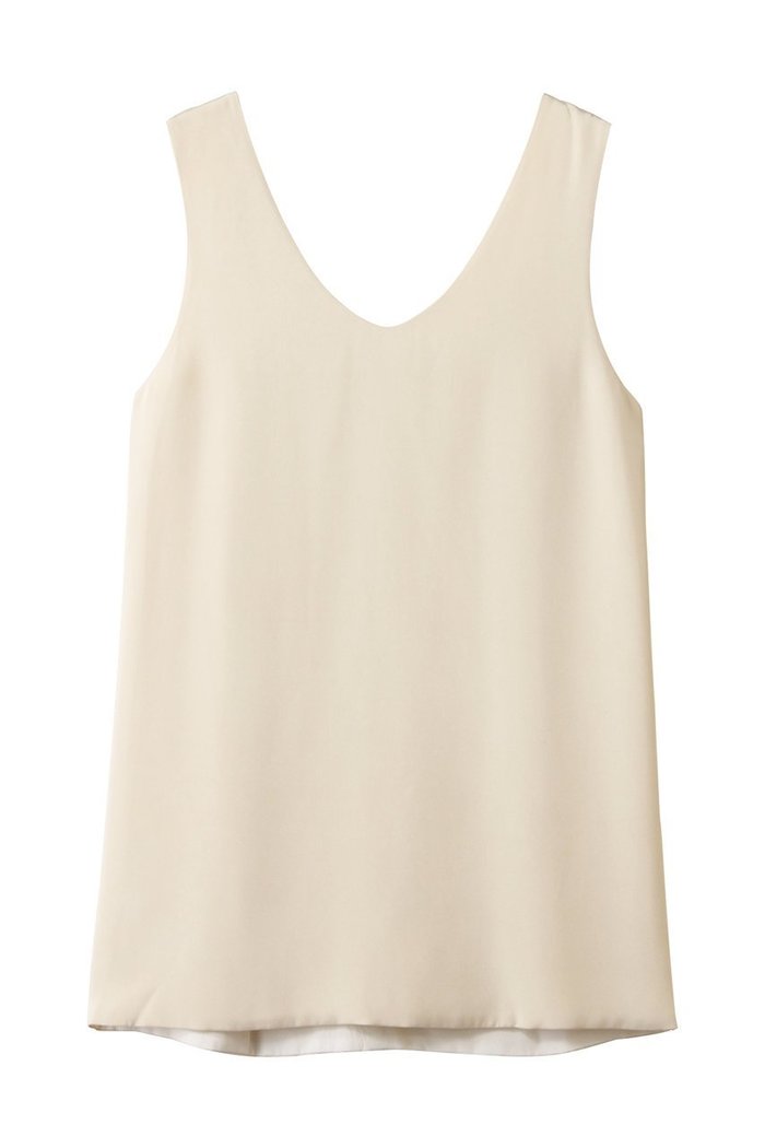 【セアン/SCEARN】のSILK CRAPE タンクトップ インテリア・キッズ・メンズ・レディースファッション・服の通販 founy(ファニー) https://founy.com/ ファッション Fashion レディースファッション Fashion for Women トップス・カットソー Cut & Sew Tops キャミソール&ノースリーブ Camisoles & Sleeveless Tops シャツ・ブラウス・オフィスカジュアル Elegant Blouses & Button-Ups ロングTシャツ・Tシャツ Longline T-Shirts & Tees カットソー・ベーシックTシャツ Cut-and-Sewn Tops / Stretch Tees & Basics 2025年 2025 2025-2026秋冬・A/W Autumn/Winter 2025–26 AW25–26 キャミソール Camisole, Spaghetti Strap Top シルク Silk, 100% Silk タンク Tank Top, Sleeveless Top ドレープ Drape, Draping Fabric A/W・秋冬 Autumn/Winter |ID: prp329100004636657 ipo3291000000033407077