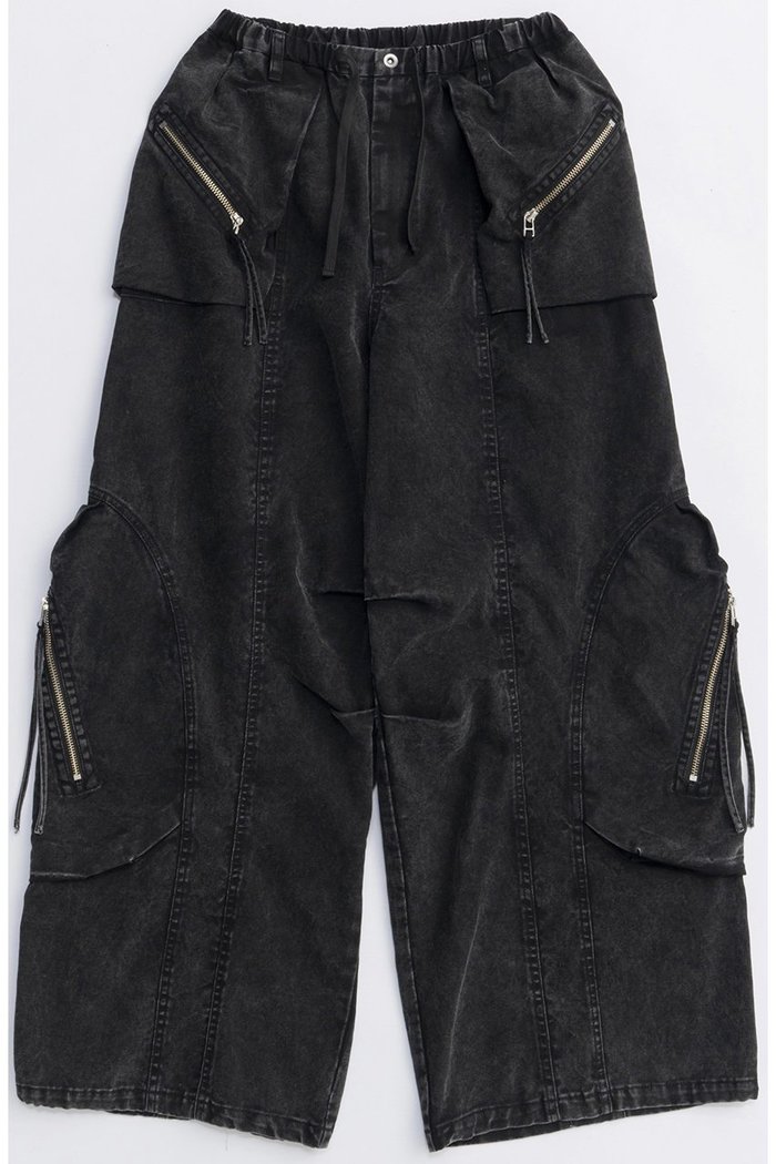 【メゾンスペシャル/MAISON SPECIAL】のMany Pockets Cargo Pants/メニーポケットカーゴパンツ インテリア・キッズ・メンズ・レディースファッション・服の通販 founy(ファニー) https://founy.com/ ファッション Fashion レディースファッション Fashion for Women パンツ Pants & Trousers 2025年 2025 2025-2026秋冬・A/W Autumn/Winter 2025–26 AW25–26 オックス Oxford Fabric カーゴパンツ Cargo Pants, Utility Pants シンプル Simple, Minimal ポケット Pocket, Pocket Detail モダン Modern, Contemporary A/W・秋冬 Autumn/Winter |ID: prp329100004636765 ipo3291000000033407831