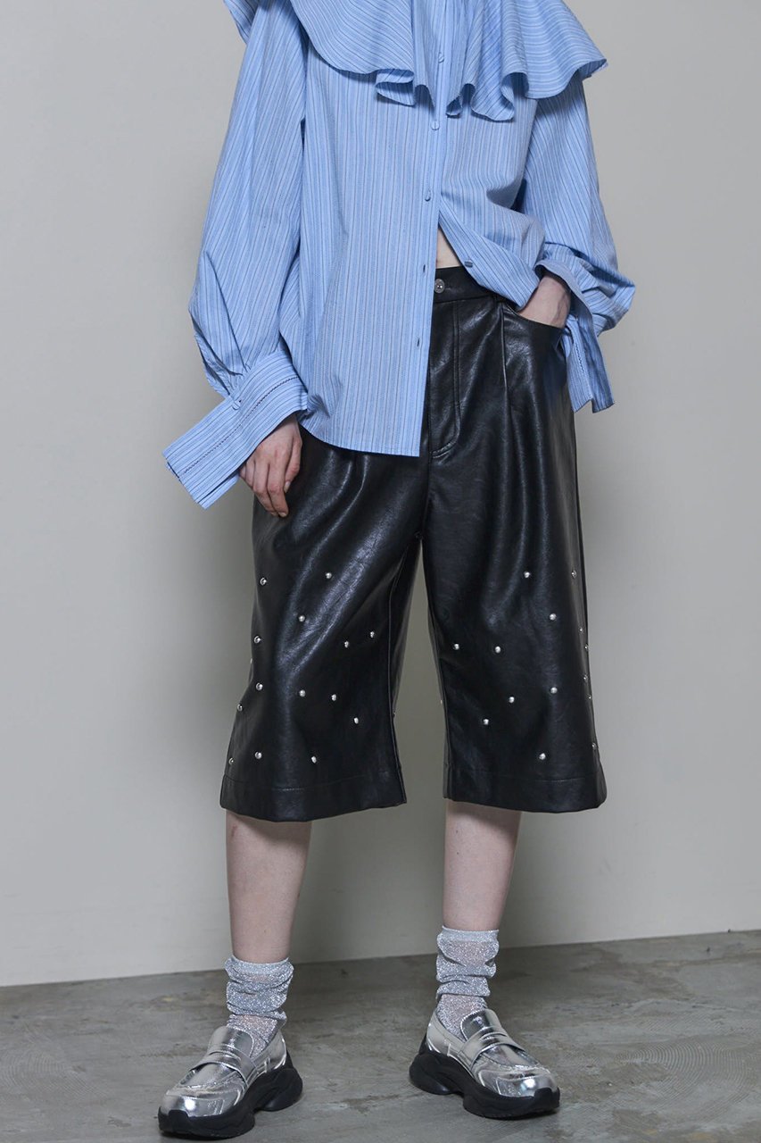 【メゾンスペシャル/MAISON SPECIAL】のStuds Leather Shorts/スタッズレザーショートパンツ 人気、トレンドファッション・服の通販 founy(ファニー) 　ファッション　Fashion　レディースファッション　Fashion for Women　パンツ　Pants & Trousers　ショートパンツ・ハーフパンツ　High-Waisted & Relaxed Shorts　2025年　2025　2025-2026秋冬・A/W　Autumn/Winter 2025–26 AW25–26　ショート　Short, Short Length　シンプル　Simple, Minimal　スタッズ　Studs, Metal Accents　ハーフ　Half, Half-Length　フェイクレザー　Faux Leather, PU Leather　ワイド　Wide, Wide Fit　A/W・秋冬　Autumn/Winter　other-7|ID: prp329100004636771 ipo3291000000033407900