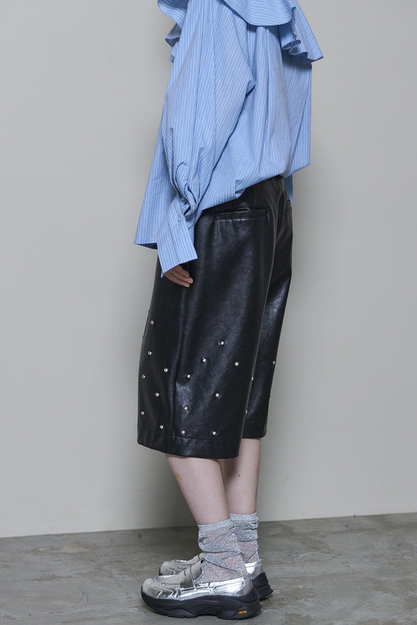 【メゾンスペシャル/MAISON SPECIAL】のStuds Leather Shorts/スタッズレザーショートパンツ 人気、トレンドファッション・服の通販 founy(ファニー) 　ファッション　Fashion　レディースファッション　Fashion for Women　パンツ　Pants & Trousers　ショートパンツ・ハーフパンツ　High-Waisted & Relaxed Shorts　2025年　2025　2025-2026秋冬・A/W　Autumn/Winter 2025–26 AW25–26　ショート　Short, Short Length　シンプル　Simple, Minimal　スタッズ　Studs, Metal Accents　ハーフ　Half, Half-Length　フェイクレザー　Faux Leather, PU Leather　ワイド　Wide, Wide Fit　A/W・秋冬　Autumn/Winter　other-8|ID: prp329100004636771 ipo3291000000033407901