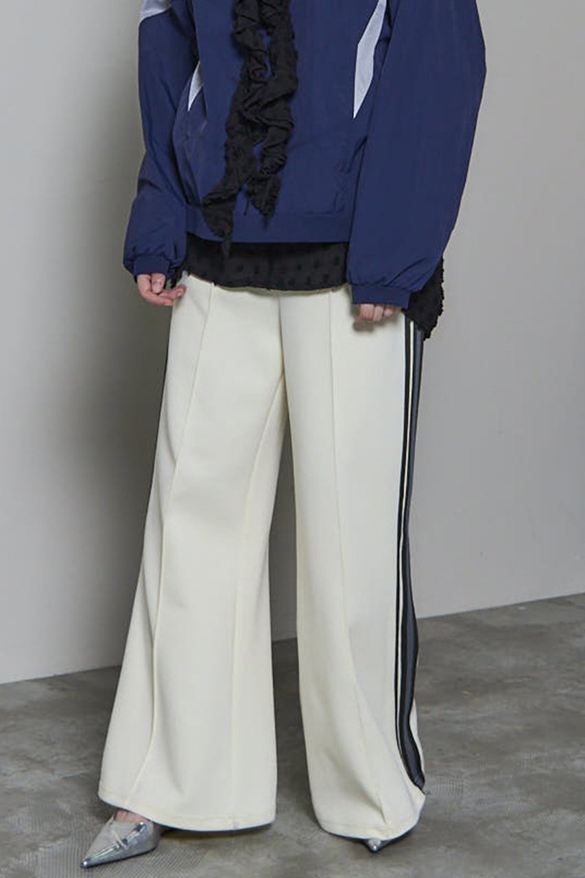 【メゾンスペシャル/MAISON SPECIAL】のZipper Side Line Easy Pants/ファスナーサイドラインイージーパンツ 人気、トレンドファッション・服の通販 founy(ファニー) 　ファッション　Fashion　レディースファッション　Fashion for Women　パンツ　Pants & Trousers　2025年　2025　2025-2026秋冬・A/W　Autumn/Winter 2025–26 AW25–26　おすすめ　Recommended / Our Picks　ストレッチ　Stretch, Stretchy Fabric　スニーカー　Sneakers, Trainers　スポーティ　Sporty, Casual Athletic　スリット　Slit, Slit Detail　フレア　Flare, Flared　ボトム　Bottoms, Lower Wear　A/W・秋冬　Autumn/Winter　other-4|ID: prp329100004636776 ipo3291000000033407947