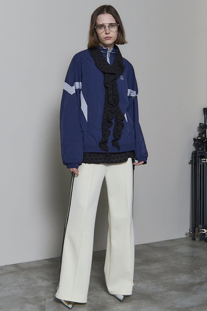 【メゾンスペシャル/MAISON SPECIAL】のZipper Side Line Easy Pants/ファスナーサイドラインイージーパンツ 人気、トレンドファッション・服の通販 founy(ファニー) 　ファッション　Fashion　レディースファッション　Fashion for Women　パンツ　Pants & Trousers　おすすめ　Recommended / Our Picks　ストレッチ　Stretch, Stretchy Fabric　スニーカー　Sneakers, Trainers　スポーティ　Sporty, Casual Athletic　スリット　Slit, Slit Detail　フレア　Flare, Flared　ボトム　Bottoms, Lower Wear　other-8|ID: prp329100004636776 ipo3291000000035759433