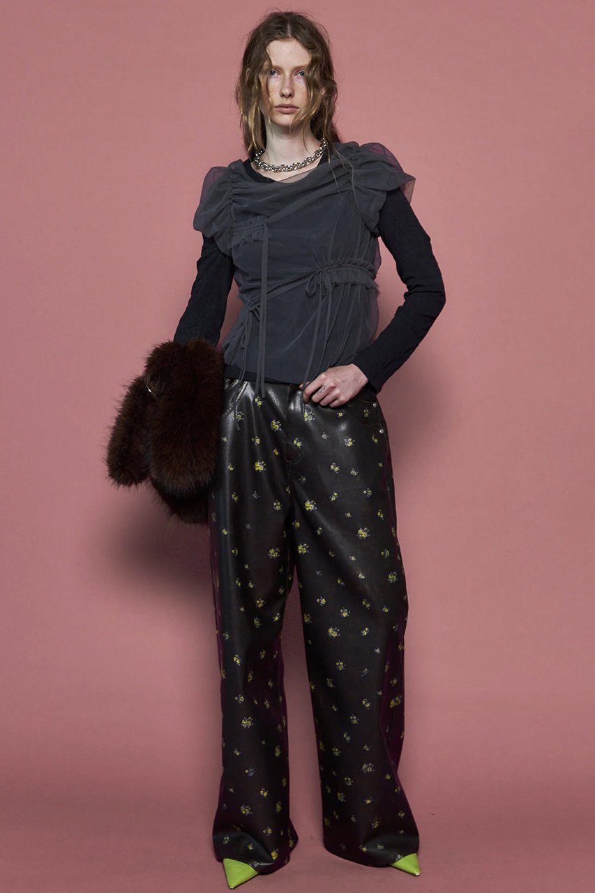 【メゾンスペシャル/MAISON SPECIAL】のVegan Leather Flower Print Pants/ヴィーガンレザーフラワープリントパンツ 人気、トレンドファッション・服の通販 founy(ファニー) 　ファッション　Fashion　レディースファッション　Fashion for Women　パンツ　Pants & Trousers　クール　Cool, Chic　シンプル　Simple, Minimal　ストレート　Straight, Straight Cut　ダブル　Double, Double-Breasted　フェイクレザー　Faux Leather, PU Leather　フェミニン　Feminine, Girly　プリント　Print, Printed Pattern　ポケット　Pocket, Pocket Detail　ミックス　Mix, Mixed Style　ワイド　Wide, Wide Fit　ワンポイント　One Point, Statement Accent　A/W・秋冬　Autumn/Winter　エレガント 上品　Elegant　2025年　2025　2025-2026秋冬・A/W　Autumn/Winter 2025–26 AW25–26　other-7|ID: prp329100004636778 ipo3291000000033407972