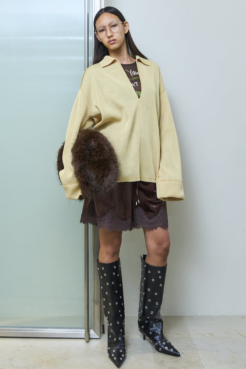 【メゾンスペシャル/MAISON SPECIAL】のHem Lace Velour Shorts/ヘムレースベロアショートパンツ 人気、トレンドファッション・服の通販 founy(ファニー) 　ファッション　Fashion　レディースファッション　Fashion for Women　パンツ　Pants & Trousers　ショートパンツ・ハーフパンツ　High-Waisted & Relaxed Shorts　エレガント 上品　Elegant　ショート　Short, Short Length　ジャケット　Jacket, Outerwear　スカラップ　Scallop, Scalloped Edge　フェミニン　Feminine, Girly　ベロア　Velour, Soft Velvet　ボトム　Bottoms, Lower Wear　ラグジュアリー　Luxury, Elegant　リラックス　Relax, Relaxed Fit　レース　Lace, Lace Fabric　A/W・秋冬　Autumn/Winter　2025年　2025　2025-2026秋冬・A/W　Autumn/Winter 2025–26 AW25–26　other-7|ID: prp329100004636779 ipo3291000000033407985