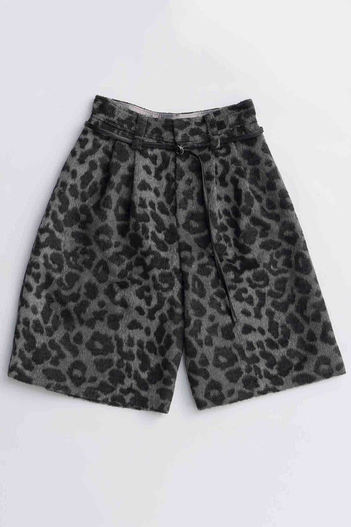 【メゾンスペシャル/MAISON SPECIAL】のLeopard Shorts/レオパードハーフパンツ インテリア・キッズ・メンズ・レディースファッション・服の通販 founy(ファニー) https://founy.com/ ファッション Fashion レディースファッション Fashion for Women パンツ Pants & Trousers ショートパンツ・ハーフパンツ High-Waisted & Relaxed Shorts 2025年 2025 2025-2026秋冬・A/W Autumn/Winter 2025–26 AW25–26 ショート Short, Short Length シンプル Simple, Minimal ハーフ Half, Half-Length バランス Balance, Style Balance フロント Front, Front Design レオパード Leopard, Animal Print エレガント 上品 Elegant A/W・秋冬 Autumn/Winter |ID: prp329100004636784 ipo3291000000033408018