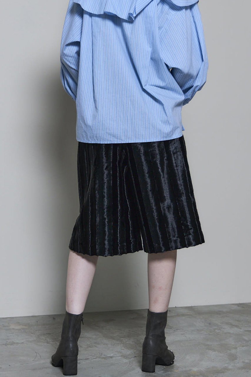 【メゾンスペシャル/MAISON SPECIAL】のFake Hair Calf Two-tuck Shorts/フェイクハラコツータックハーフパンツ 人気、トレンドファッション・服の通販 founy(ファニー) 　ファッション　Fashion　レディースファッション　Fashion for Women　パンツ　Pants & Trousers　ショートパンツ・ハーフパンツ　High-Waisted & Relaxed Shorts　ショート　Short, Short Length　シンプル　Simple, Minimal　なめらか　Smooth, Silky Texture　ハーフ　Half, Half-Length　バランス　Balance, Style Balance　フェイクファー　Faux Fur, Imitation Fur　フロント　Front, Front Design　A/W・秋冬　Autumn/Winter　エレガント 上品　Elegant　2025年　2025　2025-2026秋冬・A/W　Autumn/Winter 2025–26 AW25–26　other-4|ID: prp329100004636788 ipo3291000000033408062