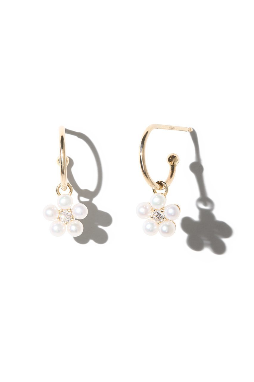 【ミズキ/MIZUKI】のSBE437 パール&ダイヤモンド フラワーフープピアス インテリア・キッズ・メンズ・レディースファッション・服の通販 founy(ファニー) 　ファッション　Fashion　レディースファッション　Fashion for Women　ジュエリー　Jewelry　ファッションリング　Fashion Rings　イヤリング・フープ・ドロップタイプ　Hoop, Drop & Clip Earrings　2025年　2025　2025-2026秋冬・A/W　Autumn/Winter 2025–26 AW25–26　イヤリング　Earrings　シンプル　Simple, Minimal　ダイヤモンド　Diamond, Brilliant Cut　パール　Pearl, Pearl Accent　フラワー　Flower, Floral　モチーフ　Motif, Design Theme　A/W・秋冬　Autumn/Winter　イエローゴールド|ID: prp329100004638249 ipo3291000000033428257