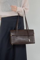 【ガリャルダガランテ/GALLARDAGALANTE】の【2.718】フラップオブロングバッグ 人気、トレンドファッション・服の通販 founy(ファニー) ファッション Fashion レディースファッション Fashion for Women バッグ Bags 2025年 2025 2025-2026秋冬・A/W Autumn/Winter 2025–26 AW25–26 トレンド Trend, Trending Now フォルム Silhouette, Form フラップ Flap, Flap Pocket A/W・秋冬 Autumn/Winter |ID:prp329100004638258