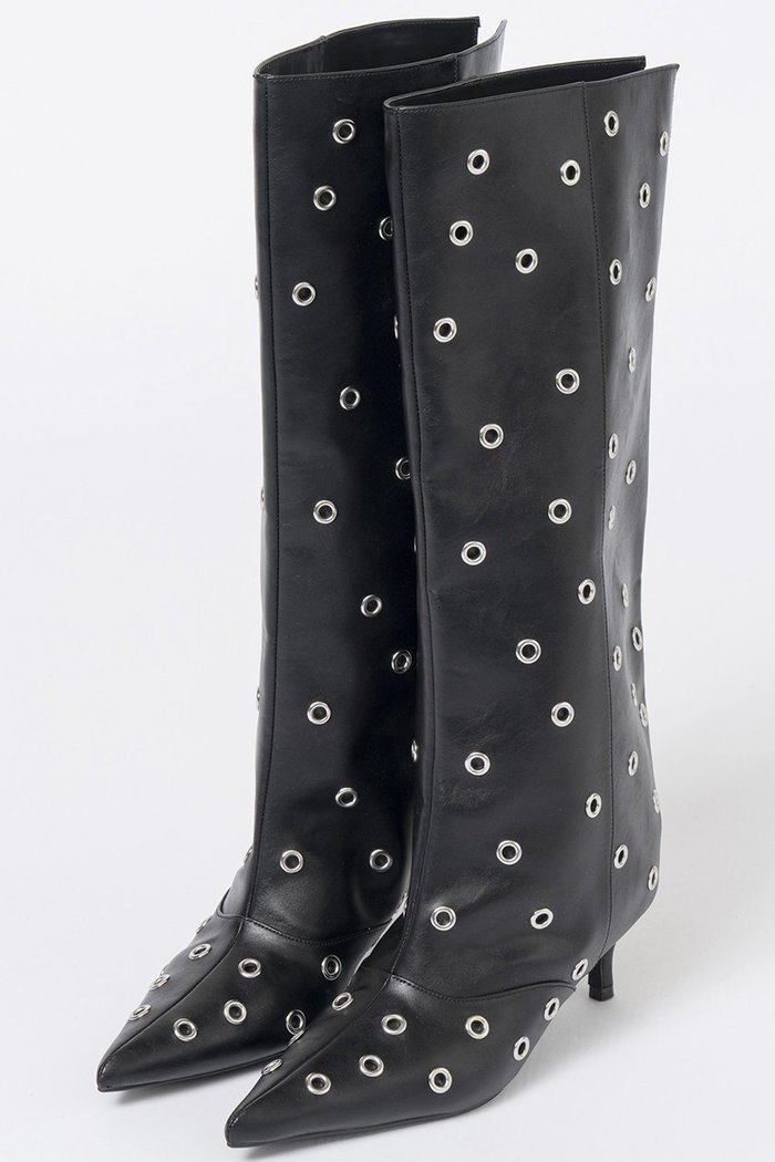 【メゾンスペシャル/MAISON SPECIAL】のLow Heels Studs Loose Long Boots/ローヒールルーズスタッズロングブーツ インテリア・キッズ・メンズ・レディースファッション・服の通販 founy(ファニー) https://founy.com/ ファッション Fashion レディースファッション Fashion for Women 2025年 2025 2025-2026秋冬・A/W Autumn/Winter 2025–26 AW25–26 おすすめ Recommended / Our Picks スタッズ Studs, Metal Accents トレンド Trend, Trending Now ポインテッド Pointed Toe, Sharp Toe リアル Real, Realistic ルーズ Loose, Oversized ロング Long, Long-Length A/W・秋冬 Autumn/Winter |ID: prp329100004638270 ipo3291000000033428403