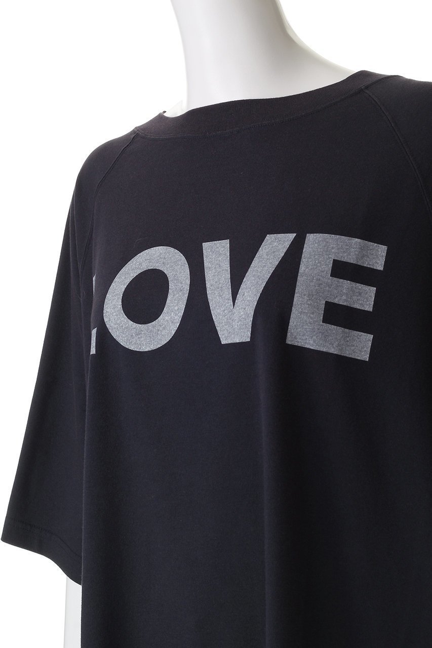 【キャサリンハムネット/KATHARINE HAMNETT LONDON】のハーフスリーブ ウォッシュド スローガンTシャツ 人気、トレンドファッション・服の通販 founy(ファニー) 　ファッション　Fashion　レディースファッション　Fashion for Women　トップス・カットソー　Cut & Sew Tops　シャツ・ブラウス・オフィスカジュアル　Elegant Blouses & Button-Ups　ロングTシャツ・Tシャツ　Longline T-Shirts & Tees　カットソー・ベーシックTシャツ　Cut-and-Sewn Tops / Stretch Tees & Basics　2025年　2025　2025-2026秋冬・A/W　Autumn/Winter 2025–26 AW25–26　ショート　Short, Short Length　シンプル　Simple, Minimal　スリーブ　Sleeve, Long Sleeve / Short Sleeve　ハーフ　Half, Half-Length　リラックス　Relax, Relaxed Fit　A/W・秋冬　Autumn/Winter　other-5|ID: prp329100004638284 ipo3291000000033428519