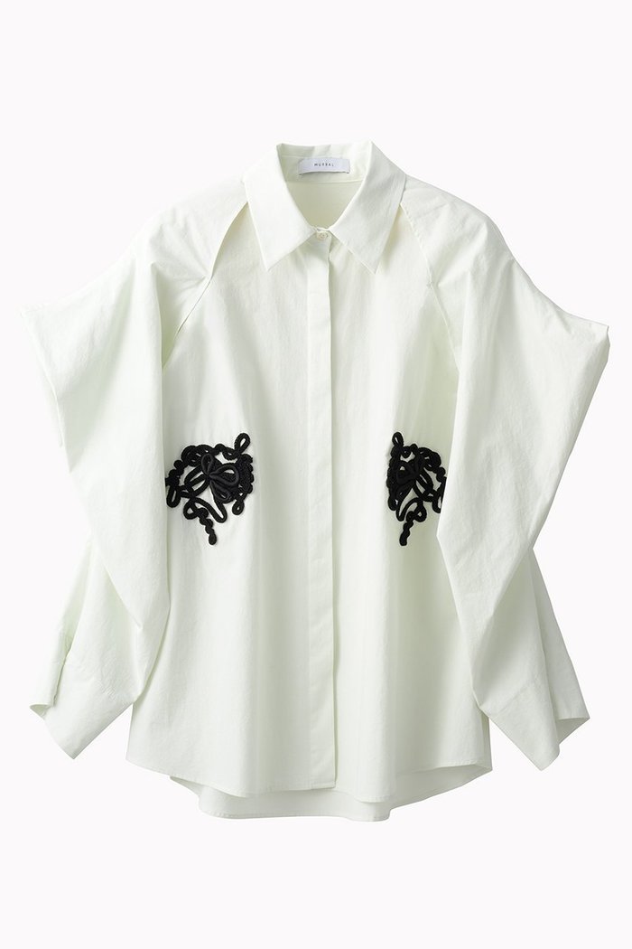 【ミューラル/MURRAL】のTrillium エンブロイダリー シャツ インテリア・キッズ・メンズ・レディースファッション・服の通販 founy(ファニー) https://founy.com/ ファッション Fashion レディースファッション Fashion for Women トップス・カットソー Cut & Sew Tops シャツ・ブラウス・オフィスカジュアル Elegant Blouses & Button-Ups 2025年 2025 2025-2026秋冬・A/W Autumn/Winter 2025–26 AW25–26 エレガント 上品 Elegant エンブロイダリー Embroidery Design オーガニック Organic Cotton コレクション Collection, Seasonal Line スリーブ Sleeve, Long Sleeve / Short Sleeve モチーフ Motif, Design Theme リラックス Relax, Relaxed Fit ロング Long, Long-Length A/W・秋冬 Autumn/Winter |ID: prp329100004638295 ipo3291000000033428605