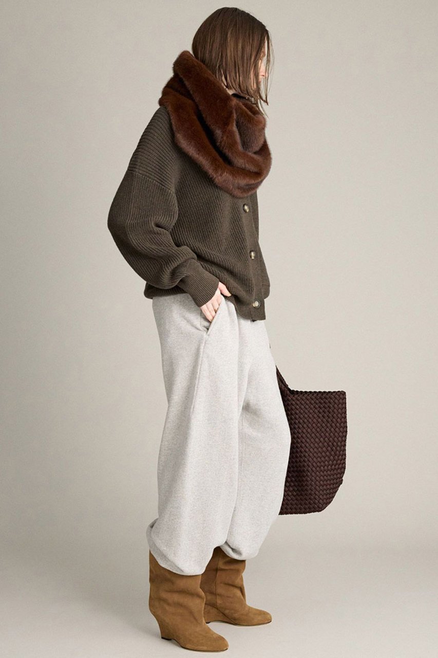 【ブリル/BRILL】のMODERN アゼVネックカーディガン 人気、トレンドファッション・服の通販 founy(ファニー) 　ファッション　Fashion　レディースファッション　Fashion for Women　トップス・カットソー　Cut & Sew Tops　ニット　Knit Tops & Sweaters　カーディガン・羽織り　Layered Style Cardigans　Vネックトップス　V-Neck Tops / V-Cut Neckline Shirts　2025年　2025　2025-2026秋冬・A/W　Autumn/Winter 2025–26 AW25–26　カーディガン　Cardigan, Knitwear　シンプル　Simple, Minimal　冬　Winter / This Winter　畦　Ribbed Knit　A/W・秋冬　Autumn/Winter　other-8|ID: prp329100004638311 ipo3291000000033428757