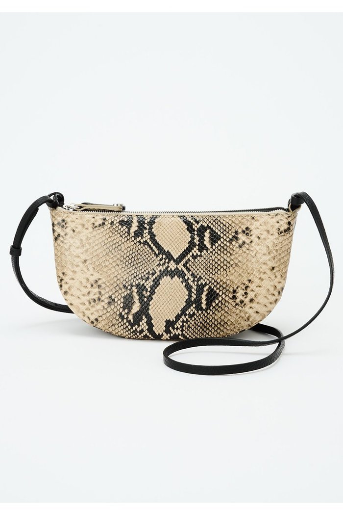 【イアクッチ/IACUCCI】のブルボ PITONE/CERVO インテリア・キッズ・メンズ・レディースファッション・服の通販 founy(ファニー) https://founy.com/ ファッション Fashion レディースファッション Fashion for Women バッグ Bags シンプル Simple, Minimal ダブル Double, Double-Breasted デニム Denim, Jeans Material フェイス Face, Facial Design 今季 This Season, Current Season |ID: prp329100004639112 ipo3291000000036132892