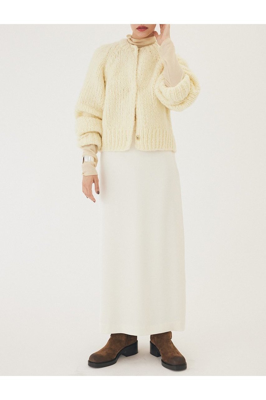 【ウィムガゼット/Whim Gazette】の【THE PAUSE】サテンIラインスカート 人気、トレンドファッション・服の通販 founy(ファニー) 　ファッション　Fashion　レディースファッション　Fashion for Women　スカート　Skirts　ロングスカート　Long Skirts / Maxi & Midi Skirts　2025年　2025　2025-2026秋冬・A/W　Autumn/Winter 2025–26 AW25–26　ギャザー　Gathered, Ruffled　サテン　Satin, Glossy Fabric　シンプル　Simple, Minimal　スリット　Slit, Slit Detail　ロング　Long, Long-Length　エレガント 上品　Elegant　台形　A-Line, Trapezoid Shape　A/W・秋冬　Autumn/Winter　 other-1|ID: prp329100004639205 ipo3291000000033439536