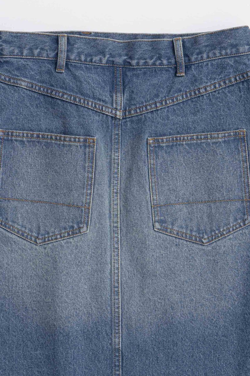 【メゾンスペシャル/MAISON SPECIAL】のAsymmetry Denim Skirt/アシンメトリーデニムスカート 人気、トレンドファッション・服の通販 founy(ファニー) 　ファッション　Fashion　レディースファッション　Fashion for Women　スカート　Skirts　デニムスカート・カジュアルスカート　Denim Skirts　ロングスカート　Long Skirts / Maxi & Midi Skirts　2025年　2025　2025-2026秋冬・A/W　Autumn/Winter 2025–26 AW25–26　おすすめ　Recommended / Our Picks　デニム　Denim, Jeans Material　バランス　Balance, Style Balance　ポケット　Pocket, Pocket Detail　ロング　Long, Long-Length　A/W・秋冬　Autumn/Winter　other-7|ID: prp329100004639216 ipo3291000000033439635