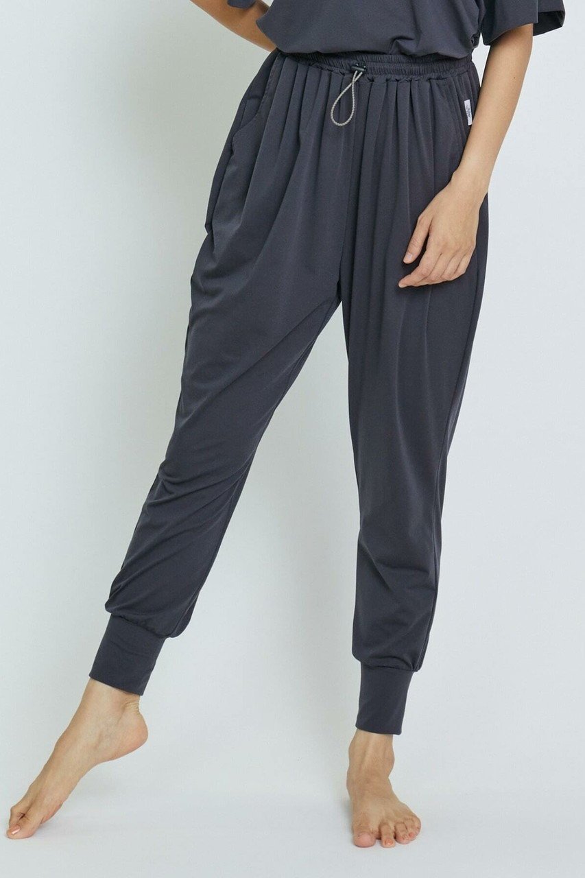 【ジュリエ/Julier】の【定番】ライトプライムギャザーパンツ 人気、トレンドファッション・服の通販 founy(ファニー) 　ファッション　Fashion　レディースファッション　Fashion for Women　パンツ　Pants & Trousers　スポーツウェア　Functional & Stylish Sportswear　スポーツ パンツ　Workout Pants / Training Shorts / Joggers　ギャザー　Gathered, Ruffled　スポーツ　Sports, Activewear　ワーク　Workwear, Utility Style　人気　Popular, Best Seller　定番　Standard, Basic Item　新作・新入荷　New Arrivals / New In　other-8|ID: prp329100004639242 ipo3291000000033439897