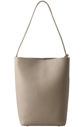 【アナイ/ANAYI】 IシュリンクレザーバケットBAG人気、トレンドファッション・服の通販 founy(ファニー) ファッション Fashion レディースファッション Fashion for Women バッグ Bags 2025年 2025 2025-2026秋冬・A/W Autumn/Winter 2025–26 AW25–26 スクエア Square, Square Shape フォルム Silhouette, Form ポーチ Pouch, Small Case 定番 Standard, Basic Item A/W・秋冬 Autumn/Winter |ID:prp329100004640072