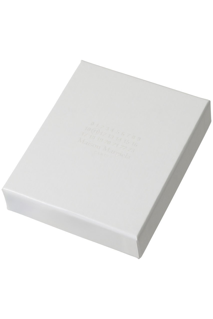 【メゾン マルジェラ/MAISON MARGIELA】の【UNISEX】ロゴ入り カードケース 人気、トレンドファッション・服の通販 founy(ファニー) 　ファッション　Fashion　レディースファッション　Fashion for Women　ミニ財布・二つ折り財布　Wallets & Card Cases　カードケース/名刺入れ　Card Holders & Business Cases　2025年　2025　2025-2026秋冬・A/W　Autumn/Winter 2025–26 AW25–26　ユニセックス　Unisex, Genderless　おすすめ　Recommended / Our Picks　なめらか　Smooth, Silky Texture　フィット　Fit, Slim Fit　A/W・秋冬　Autumn/Winter　財布　Wallet, Purse　other-5|ID: prp329100004640077 ipo3291000000033449469