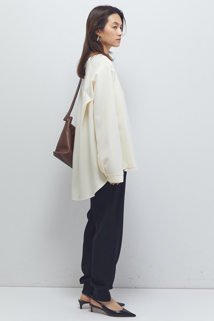 【プルミエ アロンディスモン/1er Arrondissement】の【COGTHEBIGSMOKE】“KATE”クルーネックトップス 人気、トレンドファッション・服の通販 founy(ファニー) 　ファッション　Fashion　レディースファッション　Fashion for Women　トップス・カットソー　Cut & Sew Tops　シャツ・ブラウス・オフィスカジュアル　Elegant Blouses & Button-Ups　ロングTシャツ・Tシャツ　Longline T-Shirts & Tees　カットソー・ベーシックTシャツ　Cut-and-Sewn Tops / Stretch Tees & Basics　2025年　2025　2025-2026秋冬・A/W　Autumn/Winter 2025–26 AW25–26　カフス　Cuff Design　コレクション　Collection, Seasonal Line　ショルダー　Shoulder, Shoulder Strap　シンプル　Simple, Minimal　スリーブ　Sleeve, Long Sleeve / Short Sleeve　トレンド　Trend, Trending Now　パターン　Pattern, Design Print　フォルム　Silhouette, Form　リアル　Real, Realistic　ロング　Long, Long-Length　ロンドン　London Style, British Inspired　A/W・秋冬　Autumn/Winter　other-3|ID: prp329100004640116 ipo3291000000033449777
