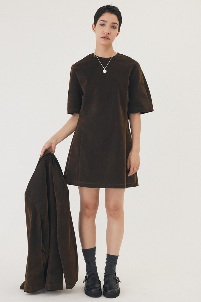 【ウィムガゼット/Whim Gazette】の【THE PAUSE】フロッキーデニムミニワンピース インテリア・キッズ・メンズ・レディースファッション・服の通販 founy(ファニー) https://founy.com/ ファッション Fashion レディースファッション Fashion for Women ワンピース Dresses チュニック Tunic Tops & Dresses おすすめ Recommended / Our Picks インナー Innerwear クール Cool, Chic シェイプ Shape, Slim Fit チュニック Tunic, Long Top デニム Denim, Jeans Material ビンテージ Vintage, Retro Style |ID: prp329100004640126 ipo3291000000035534578