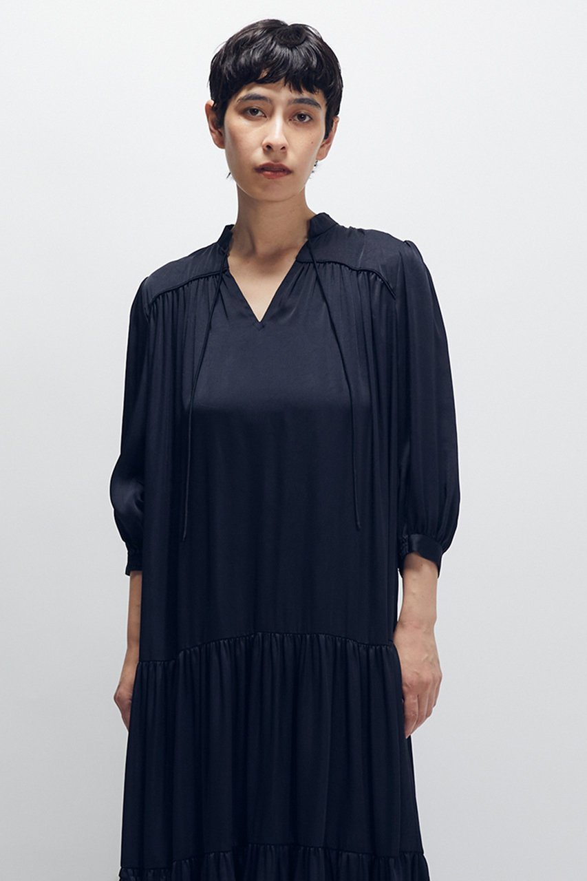 【プルミエ アロンディスモン/1er Arrondissement】のサテンティアードワンピース 人気、トレンドファッション・服の通販 founy(ファニー) 　ファッション　Fashion　レディースファッション　Fashion for Women　ワンピース　Dresses　チュニック　Tunic Tops & Dresses　2025年　2025　2025-2026秋冬・A/W　Autumn/Winter 2025–26 AW25–26　ギャザー　Gathered, Ruffled　サテン　Satin, Glossy Fabric　チュニック　Tunic, Long Top　ティアードワンピース　Tiered Dress, Flared Dress　ドレープ　Drape, Draping Fabric　フェミニン　Feminine, Girly　リラックス　Relax, Relaxed Fit　ロング　Long, Long-Length　エレガント 上品　Elegant　秋　Autumn　A/W・秋冬　Autumn/Winter　other-2|ID: prp329100004640136 ipo3291000000033449953