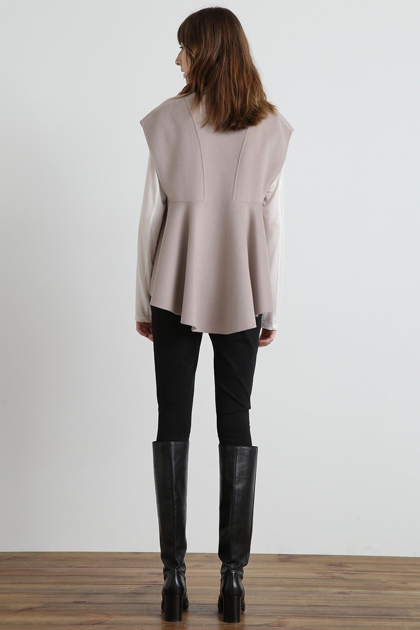 【ヒューエルミュージアム/hueLe Museum】の【STUMBLY】Back Peplum Gilet BL 人気、トレンドファッション・服の通販 founy(ファニー) ファッション Fashion レディースファッション Fashion for Women アウター Coat / Outerwear Collection トップス・カットソー Cut & Sew Tops キャミソール&ノースリーブ Camisoles & Sleeveless Tops シャツ・ブラウス・オフィスカジュアル Elegant Blouses & Button-Ups ベスト&ジレ / 重ね着スタイル Vests & Gilets シンプル Simple, Minimal ダブル Double, Double-Breasted ノースリーブ Sleeveless, No-Sleeve フェイス Face, Facial Design フロント Front, Front Design ペプラム Peplum, Flared Hem 定番 Standard, Basic Item other-5|ID: prp329100004640155 ipo3291000000035798238