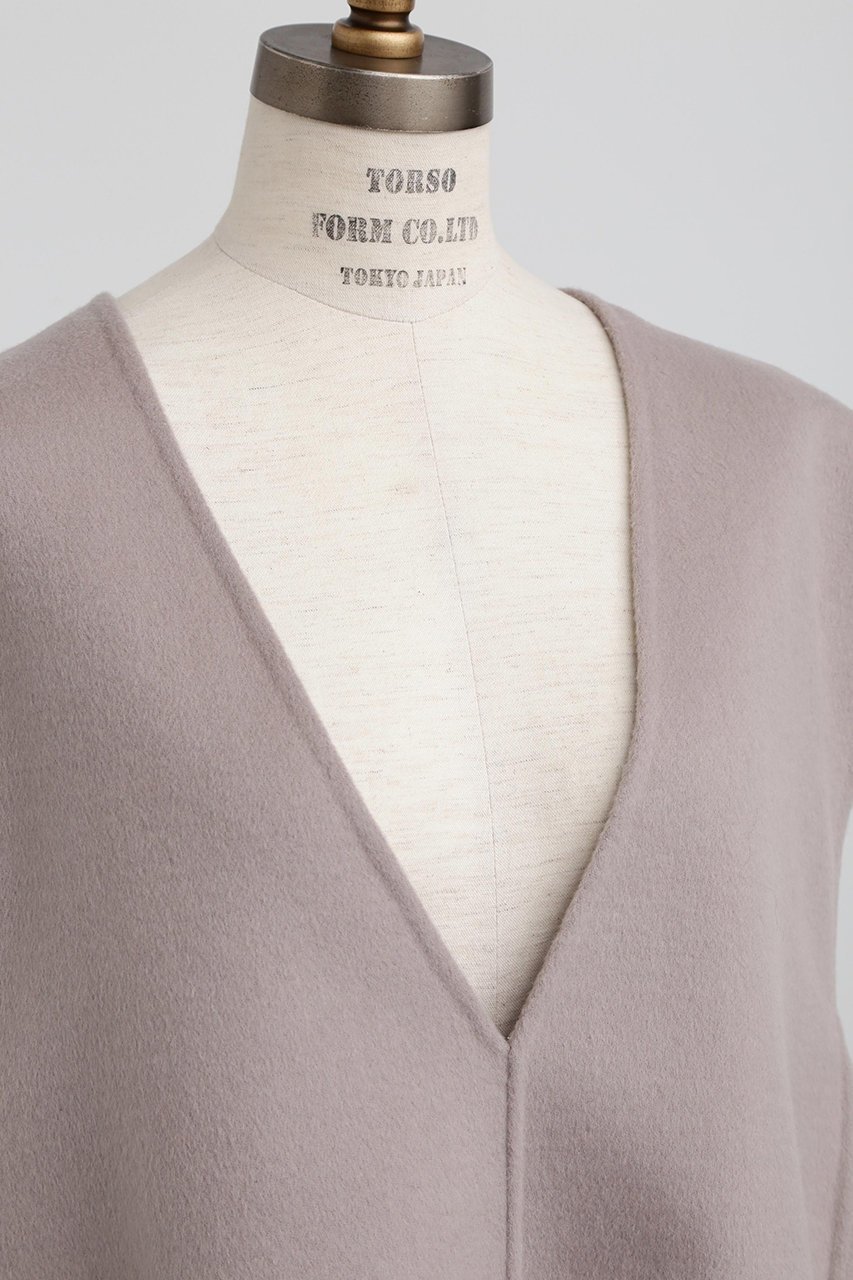 【ヒューエルミュージアム/hueLe Museum】の【STUMBLY】Back Peplum Gilet BL 人気、トレンドファッション・服の通販 founy(ファニー) ファッション Fashion レディースファッション Fashion for Women アウター Coat / Outerwear Collection トップス・カットソー Cut & Sew Tops キャミソール&ノースリーブ Camisoles & Sleeveless Tops シャツ・ブラウス・オフィスカジュアル Elegant Blouses & Button-Ups ベスト&ジレ / 重ね着スタイル Vests & Gilets シンプル Simple, Minimal ダブル Double, Double-Breasted ノースリーブ Sleeveless, No-Sleeve フェイス Face, Facial Design フロント Front, Front Design ペプラム Peplum, Flared Hem 定番 Standard, Basic Item other-7|ID: prp329100004640155 ipo3291000000035798240