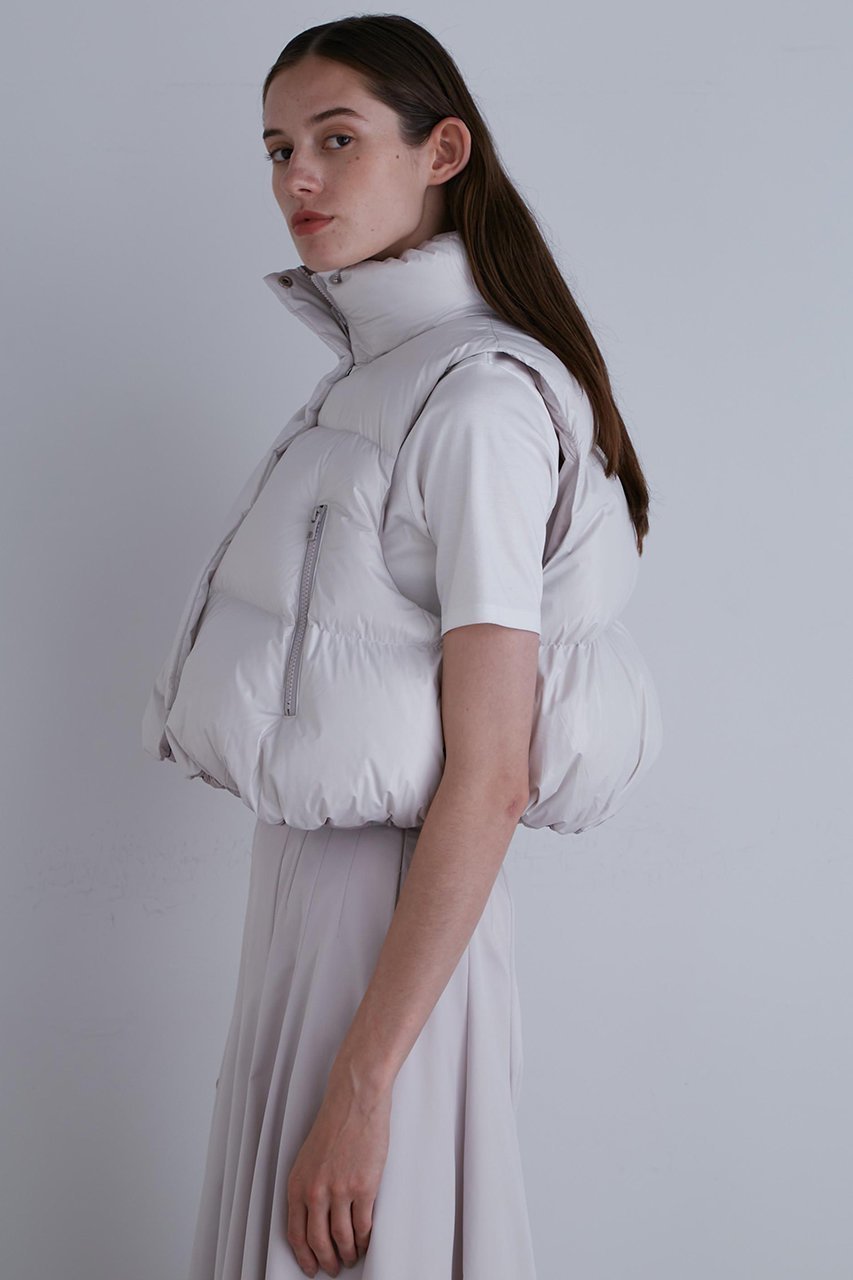 【ル フィル/LE PHIL】のリバーシブルボリュームダウンベスト 人気、トレンドファッション・服の通販 founy(ファニー) 　ファッション　Fashion　レディースファッション　Fashion for Women　アウター　Coat / Outerwear Collection　レディースジャケット・軽アウター　Jackets　2025年　2025　2025-2026秋冬・A/W　Autumn/Winter 2025–26 AW25–26　アクセサリー　Fashion Accessories　ショート　Short, Short Length　ジャケット　Jacket, Outerwear　ダウン　Down, Puffer　ベスト　Vest, Waistcoat　リバーシブル　Reversible, Two-Sided　A/W・秋冬　Autumn/Winter　other-3|ID: prp329100004640171 ipo3291000000033450248