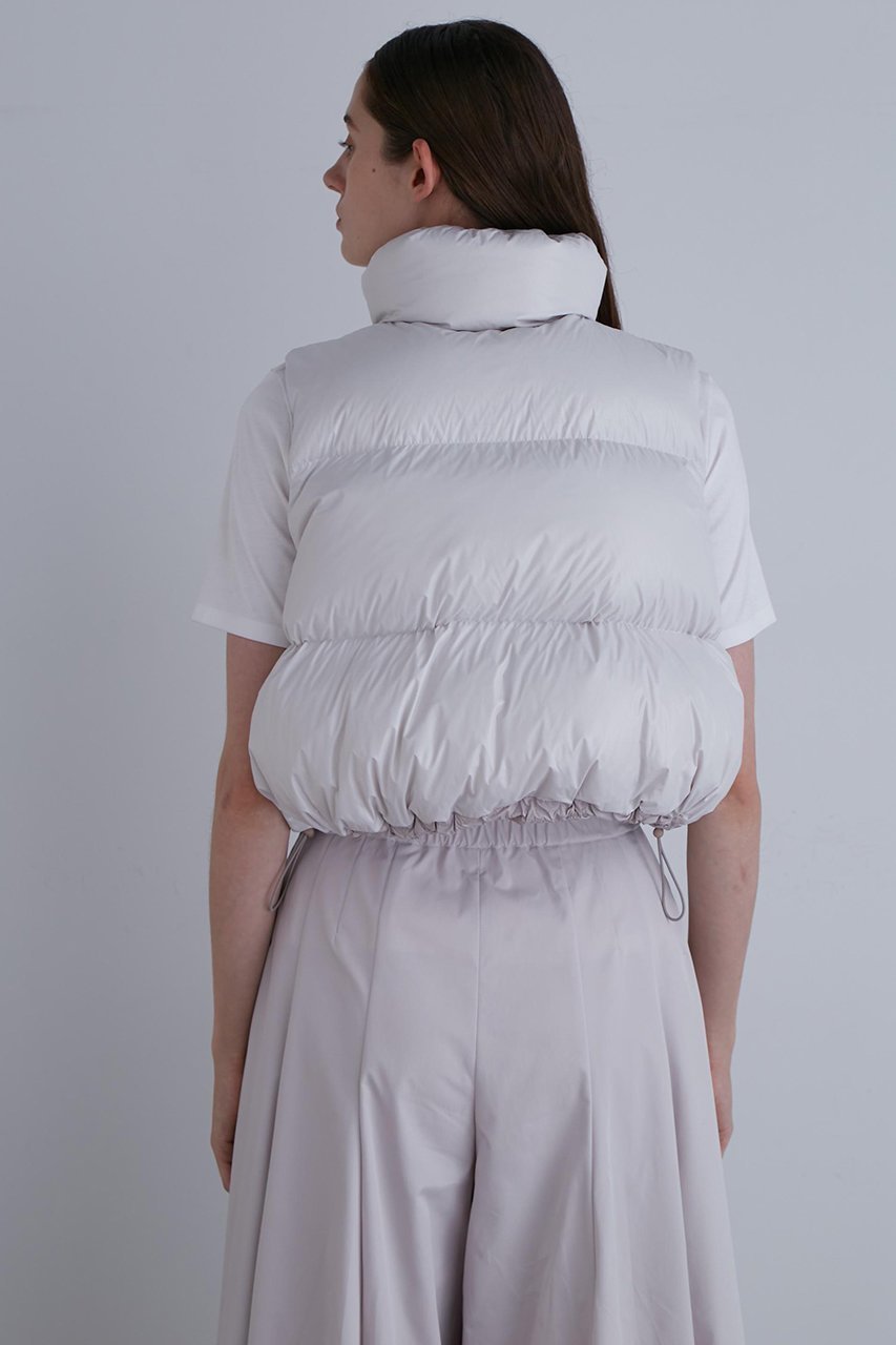 【ル フィル/LE PHIL】のリバーシブルボリュームダウンベスト 人気、トレンドファッション・服の通販 founy(ファニー) 　ファッション　Fashion　レディースファッション　Fashion for Women　アウター　Coat / Outerwear Collection　レディースジャケット・軽アウター　Jackets　2025年　2025　2025-2026秋冬・A/W　Autumn/Winter 2025–26 AW25–26　アクセサリー　Fashion Accessories　ショート　Short, Short Length　ジャケット　Jacket, Outerwear　ダウン　Down, Puffer　ベスト　Vest, Waistcoat　リバーシブル　Reversible, Two-Sided　A/W・秋冬　Autumn/Winter　other-4|ID: prp329100004640171 ipo3291000000033450249