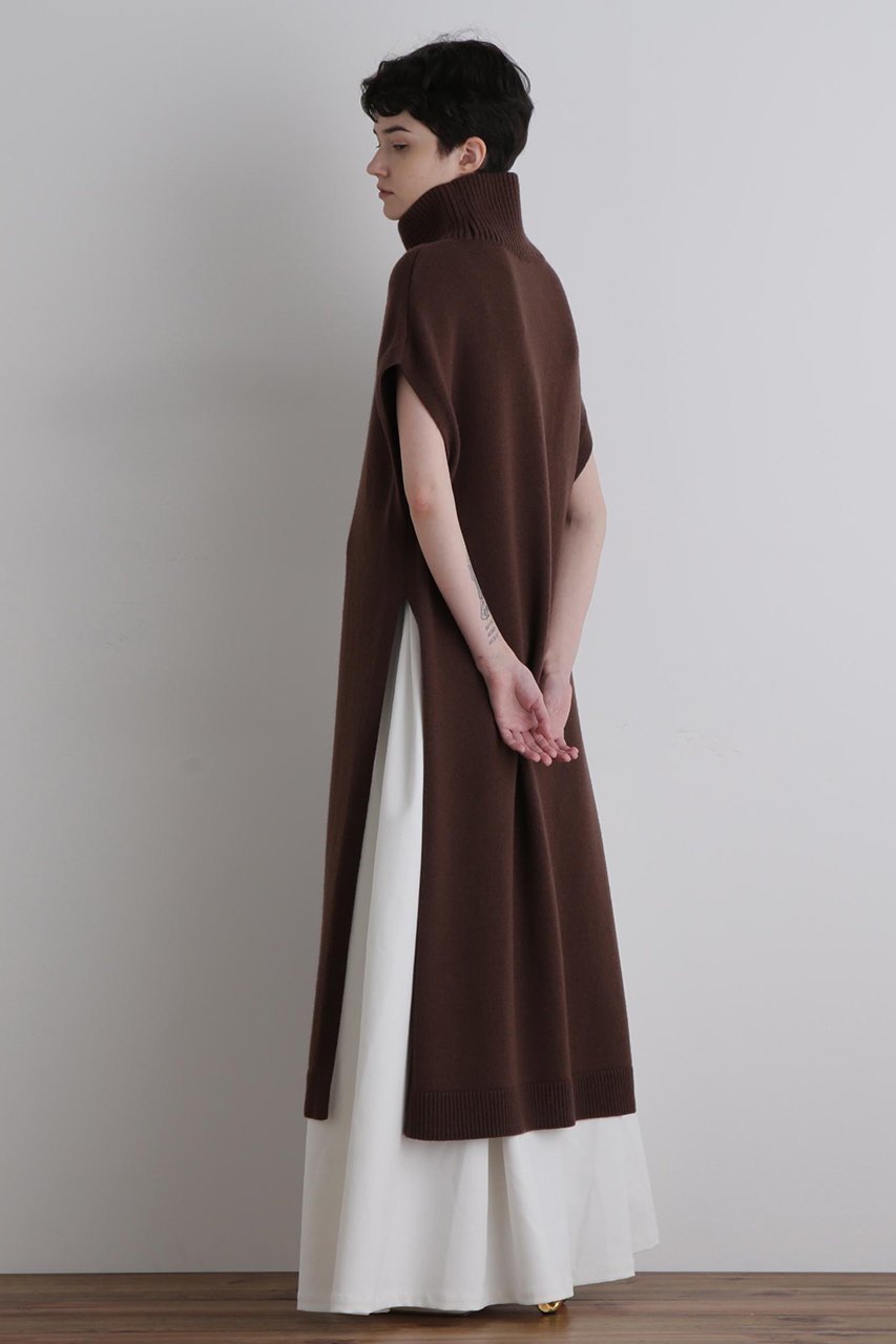 【ル フィル/LE PHIL】のウールミドルゲージロングジレ 人気、トレンドファッション・服の通販 founy(ファニー) 　ファッション　Fashion　レディースファッション　Fashion for Women　トップス・カットソー　Cut & Sew Tops　ニット　Knit Tops & Sweaters　ベスト&ジレ / 重ね着スタイル　Vests & Gilets　カジュアルプルオーバー・ニットトップス　Pullovers & Knit Tops / Casual Pullovers　スリット　Slit, Slit Detail　ドレス　Dress, One-Piece　フロント　Front, Front Design　マキシ　Maxi, Full Length　other-4|ID: prp329100004640189 ipo3291000000036618086