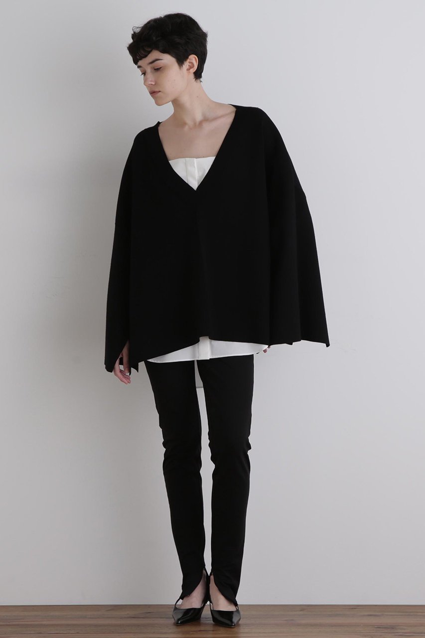 【ル フィル/LE PHIL】のオーバーサイズニットケーププルオーバー 人気、トレンドファッション・服の通販 founy(ファニー) 　ファッション　Fashion　レディースファッション　Fashion for Women　トップス・カットソー　Cut & Sew Tops　ニット　Knit Tops & Sweaters　カジュアルプルオーバー・ニットトップス　Pullovers & Knit Tops / Casual Pullovers　インナー　Innerwear　カッティング　Cutting Detail　シンプル　Simple, Minimal　スリット　Slit, Slit Detail　スリーブ　Sleeve, Long Sleeve / Short Sleeve　フォルム　Silhouette, Form　other-3|ID: prp329100004640197 ipo3291000000035893417