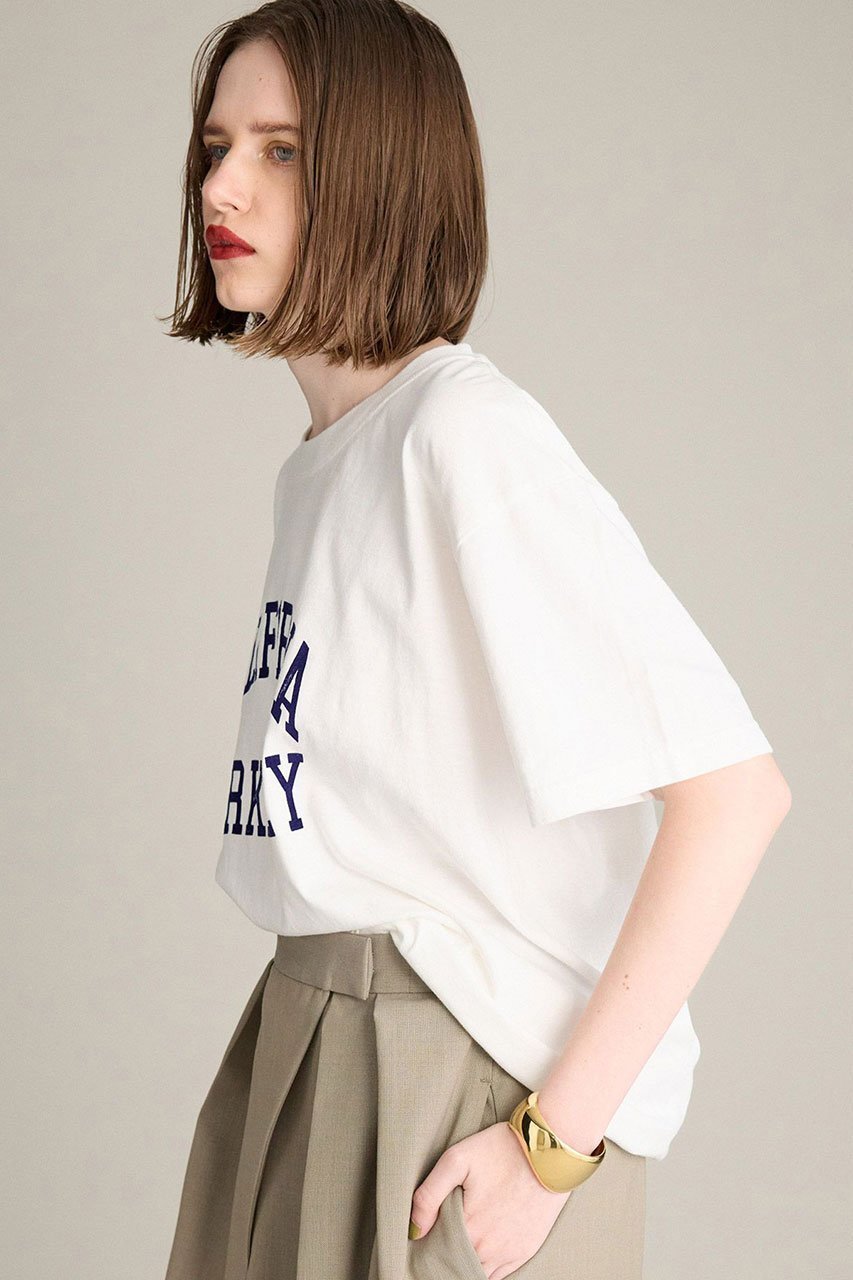 【ブリル/BRILL】の【JJ Mercer】ロゴTシャツ 人気、トレンドファッション・服の通販 founy(ファニー) 　ファッション　Fashion　レディースファッション　Fashion for Women　トップス・カットソー　Cut & Sew Tops　シャツ・ブラウス・オフィスカジュアル　Elegant Blouses & Button-Ups　ロングTシャツ・Tシャツ　Longline T-Shirts & Tees　カットソー・ベーシックTシャツ　Cut-and-Sewn Tops / Stretch Tees & Basics　2025年　2025　2025-2026秋冬・A/W　Autumn/Winter 2025–26 AW25–26　インナー　Innerwear　グラフィック　Graphic, Graphic Design　ショート　Short, Short Length　ジャケット　Jacket, Outerwear　スリーブ　Sleeve, Long Sleeve / Short Sleeve　ブルゾン　Blouson, Bomber Jacket　A/W・秋冬　Autumn/Winter　other-2|ID: prp329100004640931 ipo3291000000033462674