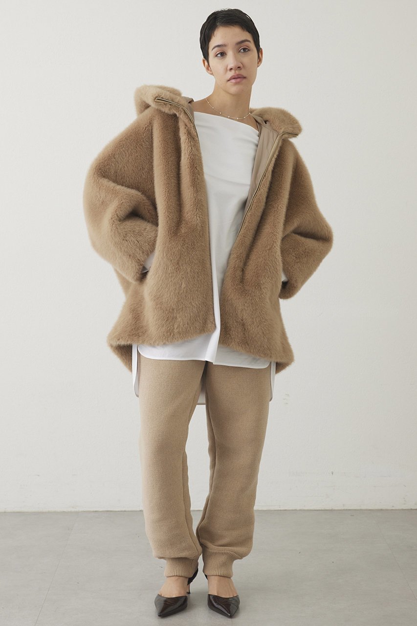 【ウィムガゼット/Whim Gazette】の【THE PAUSE】フェイクファードルマンコート 人気、トレンドファッション・服の通販 founy(ファニー) 　ファッション　Fashion　レディースファッション　Fashion for Women　アウター　Coat / Outerwear Collection　コート・ロングコート・ピーコート　Long Coats, Peacoats & More　2025年　2025　2025-2026秋冬・A/W　Autumn/Winter 2025–26 AW25–26　おすすめ　Recommended / Our Picks　インナー　Innerwear　ショート　Short, Short Length　バランス　Balance, Style Balance　フェイクファー　Faux Fur, Imitation Fur　ブレスレット　Bracelet, Wristband　ボンディング　Bonding, Bonded Fabric　ラグジュアリー　Luxury, Elegant　A/W・秋冬　Autumn/Winter　other-2|ID: prp329100004640936 ipo3291000000033462749