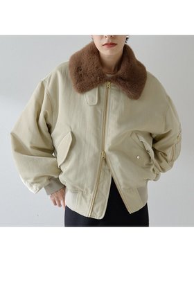 【ウィムガゼット/Whim Gazette】 【THE PAUSE】ファーカラーMA-1人気、トレンドファッション・服の通販 founy(ファニー) ファッション Fashion レディースファッション Fashion for Women アウター Coat / Outerwear Collection レディースジャケット・軽アウター Jackets ブルゾンジャケット・スポーティアウター Blouson Jackets MA-1ジャケット MA-1 Bomber Jackets / Flight Jackets 2025年 2025 2025-2026秋冬・A/W Autumn/Winter 2025–26 AW25–26 おすすめ Recommended / Our Picks ギャザー Gathered, Ruffled ジャケット Jacket, Outerwear スタンド Stand Collar, Upright Stand バランス Balance, Style Balance フェイクファー Faux Fur, Imitation Fur フェミニン Feminine, Girly ブルゾン Blouson, Bomber Jacket A/W・秋冬 Autumn/Winter 防寒 Cold Protection, Winter-Ready |ID:prp329100004640937