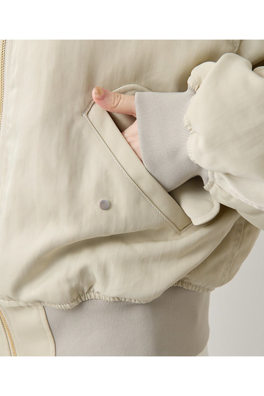 【ウィムガゼット/Whim Gazette】の【THE PAUSE】ファーカラーMA-1 人気、トレンドファッション・服の通販 founy(ファニー) 　ファッション　Fashion　レディースファッション　Fashion for Women　アウター　Coat / Outerwear Collection　レディースジャケット・軽アウター　Jackets　ブルゾンジャケット・スポーティアウター　Blouson Jackets　MA-1ジャケット　MA-1 Bomber Jackets / Flight Jackets　おすすめ　Recommended / Our Picks　ギャザー　Gathered, Ruffled　ジャケット　Jacket, Outerwear　スタンド　Stand Collar, Upright Stand　バランス　Balance, Style Balance　フェイクファー　Faux Fur, Imitation Fur　フェミニン　Feminine, Girly　ブルゾン　Blouson, Bomber Jacket　防寒　Cold Protection, Winter-Ready　other-8|ID: prp329100004640937 ipo3291000000035504731