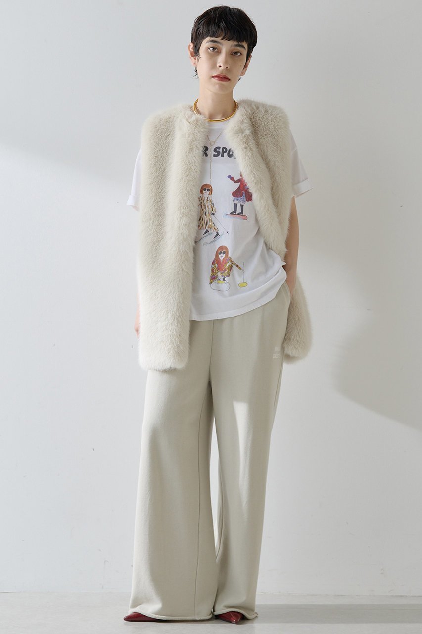 【ウィムガゼット/Whim Gazette】の【THE PAUSE】フェイクファークルーネックジレ 人気、トレンドファッション・服の通販 founy(ファニー) 　ファッション　Fashion　レディースファッション　Fashion for Women　アウター　Coat / Outerwear Collection　レディースジャケット・軽アウター　Jackets　おすすめ　Recommended / Our Picks　ジャケット　Jacket, Outerwear　フェイクファー　Faux Fur, Imitation Fur　フォックス　Fox, Fox Fur　フロント　Front, Front Design　ベスト　Vest, Waistcoat　ボトム　Bottoms, Lower Wear　ミドル　Middle Length, Mid Height　エレガント 上品　Elegant　other-2|ID: prp329100004640938 ipo3291000000035860307