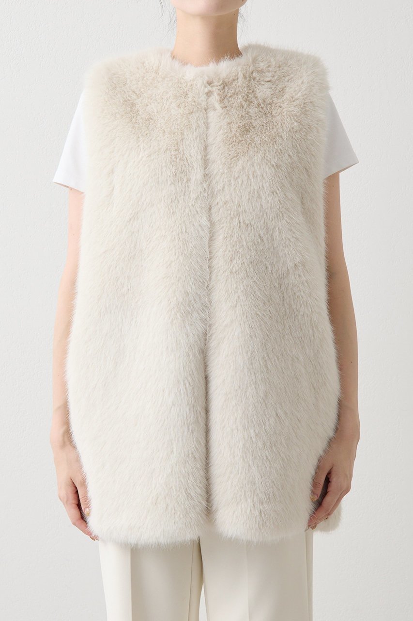 【ウィムガゼット/Whim Gazette】の【THE PAUSE】フェイクファークルーネックジレ 人気、トレンドファッション・服の通販 founy(ファニー) 　ファッション　Fashion　レディースファッション　Fashion for Women　アウター　Coat / Outerwear Collection　レディースジャケット・軽アウター　Jackets　おすすめ　Recommended / Our Picks　ジャケット　Jacket, Outerwear　フェイクファー　Faux Fur, Imitation Fur　フォックス　Fox, Fox Fur　フロント　Front, Front Design　ベスト　Vest, Waistcoat　ボトム　Bottoms, Lower Wear　ミドル　Middle Length, Mid Height　エレガント 上品　Elegant　other-5|ID: prp329100004640938 ipo3291000000035860312