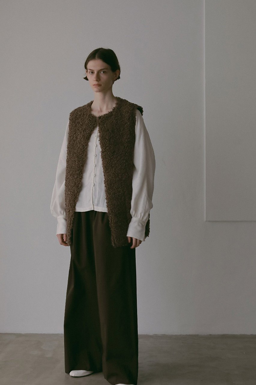 【ハー/HER.】の【8/21 12:00販売開始】フェイクファーベスト 人気、トレンドファッション・服の通販 founy(ファニー) 　ファッション　Fashion　レディースファッション　Fashion for Women　アウター　Coat / Outerwear Collection　レディースジャケット・軽アウター　Jackets　2025年　2025　2025-2026秋冬・A/W　Autumn/Winter 2025–26 AW25–26　カットソー　Cut and Sewn Top　シンプル　Simple, Minimal　ジャケット　Jacket, Outerwear　ベスト　Vest, Waistcoat　秋　Autumn　A/W・秋冬　Autumn/Winter　other-3|ID: prp329100004641624 ipo3291000000033474077