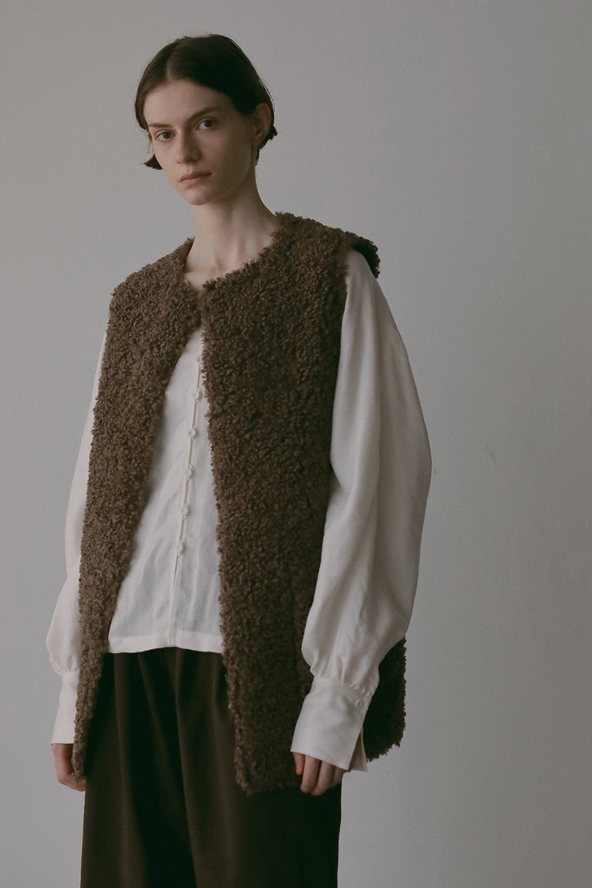 【ハー/HER.】の【8/21 12:00販売開始】フェイクファーベスト 人気、トレンドファッション・服の通販 founy(ファニー) 　ファッション　Fashion　レディースファッション　Fashion for Women　アウター　Coat / Outerwear Collection　レディースジャケット・軽アウター　Jackets　2025年　2025　2025-2026秋冬・A/W　Autumn/Winter 2025–26 AW25–26　カットソー　Cut and Sewn Top　シンプル　Simple, Minimal　ジャケット　Jacket, Outerwear　ベスト　Vest, Waistcoat　秋　Autumn　A/W・秋冬　Autumn/Winter　other-4|ID: prp329100004641624 ipo3291000000033474078