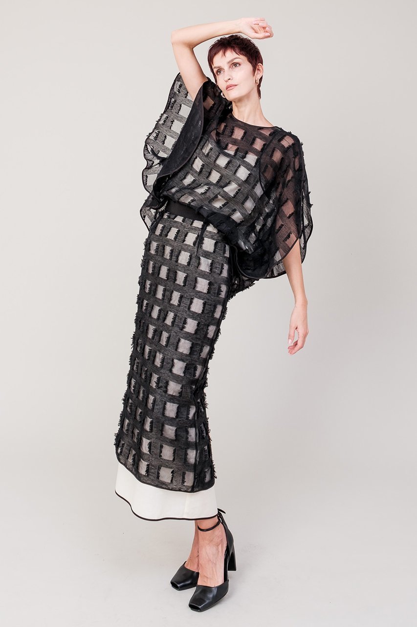 【ドメル/DOMELLE】のシルク ジャカード オーガンジー スカート 人気、トレンドファッション・服の通販 founy(ファニー) 　ファッション　Fashion　レディースファッション　Fashion for Women　スカート　Skirts　ロングスカート　Long Skirts / Maxi & Midi Skirts　2025年　2025　2025-2026秋冬・A/W　Autumn/Winter 2025–26 AW25–26　おすすめ　Recommended / Our Picks　オーガンジー　Organza Fabric　シルク　Silk, 100% Silk　ジャカード／ジャガード　Jacquard, Woven Pattern　ストレート　Straight, Straight Cut　スリット　Slit, Slit Detail　セットアップ　Set-Up, Coordinated Outfit　パイピング　Piping, Trim Design　ブロック　Block, Solid Block Pattern　ラウンド　Round, Round Neck　ロング　Long, Long-Length　A/W・秋冬　Autumn/Winter　other-6|ID: prp329100004642573 ipo3291000000033486726