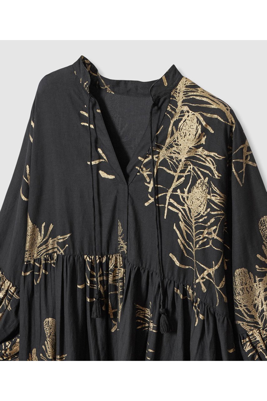 【ハウス オブ ロータス/HOUSE OF LOTUS】のハクプリントティアードワンピース 人気、トレンドファッション・服の通販 founy(ファニー) 　ファッション　Fashion　レディースファッション　Fashion for Women　ワンピース　Dresses　チュニック　Tunic Tops & Dresses　2025年　2025　2025-2026秋冬・A/W　Autumn/Winter 2025–26 AW25–26　インド　Indian Textile　コンパクト　Compact, Small Size　スタンド　Stand Collar, Upright Stand　スリット　Slit, Slit Detail　チュニック　Tunic, Long Top　ティアードワンピース　Tiered Dress, Flared Dress　プリント　Print, Printed Pattern　モチーフ　Motif, Design Theme　ロング　Long, Long-Length　A/W・秋冬　Autumn/Winter　other-3|ID: prp329100004643550 ipo3291000000033497856