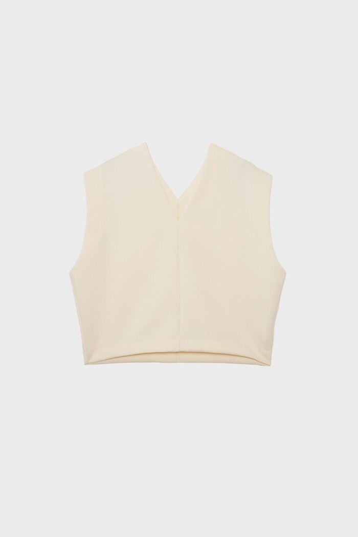 【スタニングルアー/STUNNING LURE】のノースリーブVトップス インテリア・キッズ・メンズ・レディースファッション・服の通販 founy(ファニー) https://founy.com/ ファッション Fashion レディースファッション Fashion for Women トップス・カットソー Cut & Sew Tops キャミソール&ノースリーブ Camisoles & Sleeveless Tops シャツ・ブラウス・オフィスカジュアル Elegant Blouses & Button-Ups コンパクト Compact, Small Size ノースリーブ Sleeveless, No-Sleeve バランス Balance, Style Balance ボトム Bottoms, Lower Wear |ID: prp329100004643565 ipo3291000000035947358