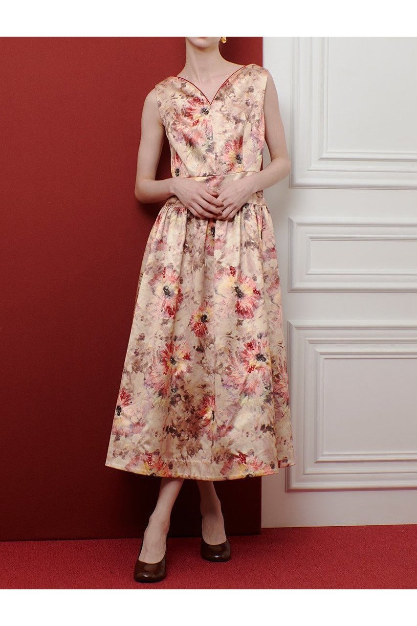 【アルアバイル/allureville】の【LOULOU WILLOUGHBY】BHARAT SILKハートネックワンピース 人気、トレンドファッション・服の通販 founy(ファニー) 　ファッション　Fashion　レディースファッション　Fashion for Women　ワンピース　Dresses　チュニック　Tunic Tops & Dresses　2025年　2025　2025-2026秋冬・A/W　Autumn/Winter 2025–26 AW25–26　インド　Indian Textile　サテン　Satin, Glossy Fabric　スパンコール　Sequins, Sequin Embellishment　チュニック　Tunic, Long Top　パイピング　Piping, Trim Design　ロング　Long, Long-Length　A/W・秋冬　Autumn/Winter　other-8|ID: prp329100004644409 ipo3291000000033510251