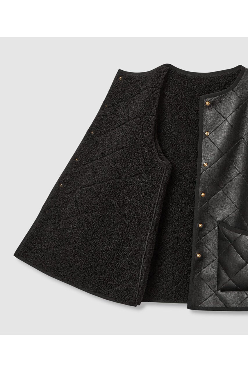【アナイ/ANAYI】のフェイクムートンキルティングコート 人気、トレンドファッション・服の通販 founy(ファニー) 　ファッション　Fashion　レディースファッション　Fashion for Women　アウター　Coat / Outerwear Collection　コート・ロングコート・ピーコート　Long Coats, Peacoats & More　2025年　2025　2025-2026秋冬・A/W　Autumn/Winter 2025–26 AW25–26　おすすめ　Recommended / Our Picks　キルト　Quilt, Quilted Fabric　ショート　Short, Short Length　スリーブ　Sleeve, Long Sleeve / Short Sleeve　ドット　Polka Dot, Dot Pattern　ハーフ　Half, Half-Length　フェイクレザー　Faux Leather, PU Leather　フロント　Front, Front Design　ボンディング　Bonding, Bonded Fabric　メタル　Metal, Metal Parts　A/W・秋冬　Autumn/Winter　other-5|ID: prp329100004644441 ipo3291000000033510492