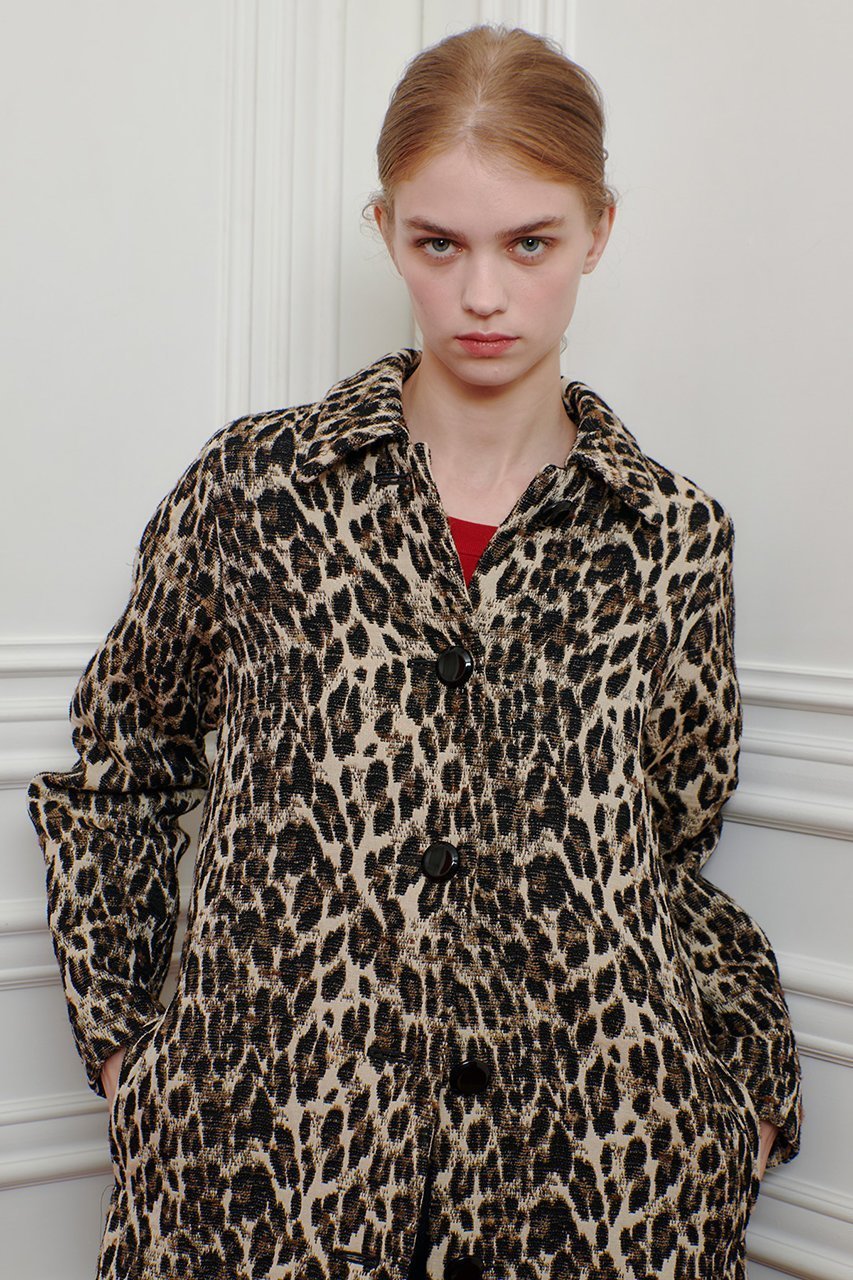 【アルアバイル/allureville】の【LOULOU WILLOUGHBY】ARGENTIレオパードジャガードコート 人気、トレンドファッション・服の通販 founy(ファニー) 　ファッション　Fashion　レディースファッション　Fashion for Women　アウター　Coat / Outerwear Collection　コート・ロングコート・ピーコート　Long Coats, Peacoats & More　イタリア　Italy　クラシック　Classic, Timeless Style　ジャカード／ジャガード　Jacquard, Woven Pattern　パターン　Pattern, Design Print　ヒョウ　Leopard, Animal Print　ロング　Long, Long-Length　エレガント 上品　Elegant　other-7|ID: prp329100004644444 ipo3291000000035966646