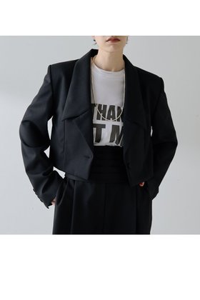 【ウィムガゼット/Whim Gazette】 ウールギャバテーラージャケット人気、トレンドファッション・服の通販 founy(ファニー) ファッション Fashion レディースファッション Fashion for Women アウター Coat / Outerwear Collection レディースジャケット・軽アウター Jackets 2025年 2025 2025-2026秋冬・A/W Autumn/Winter 2025–26 AW25–26 おすすめ Recommended / Our Picks クラシック Classic, Timeless Style クール Cool, Chic コンパクト Compact, Small Size ショート Short, Short Length ジャケット Jacket, Outerwear セットアップ Set-Up, Coordinated Outfit テーラード Tailored, Tailored Fit ドレープ Drape, Draping Fabric マニッシュ Mannish, Boyish A/W・秋冬 Autumn/Winter |ID:prp329100004644460